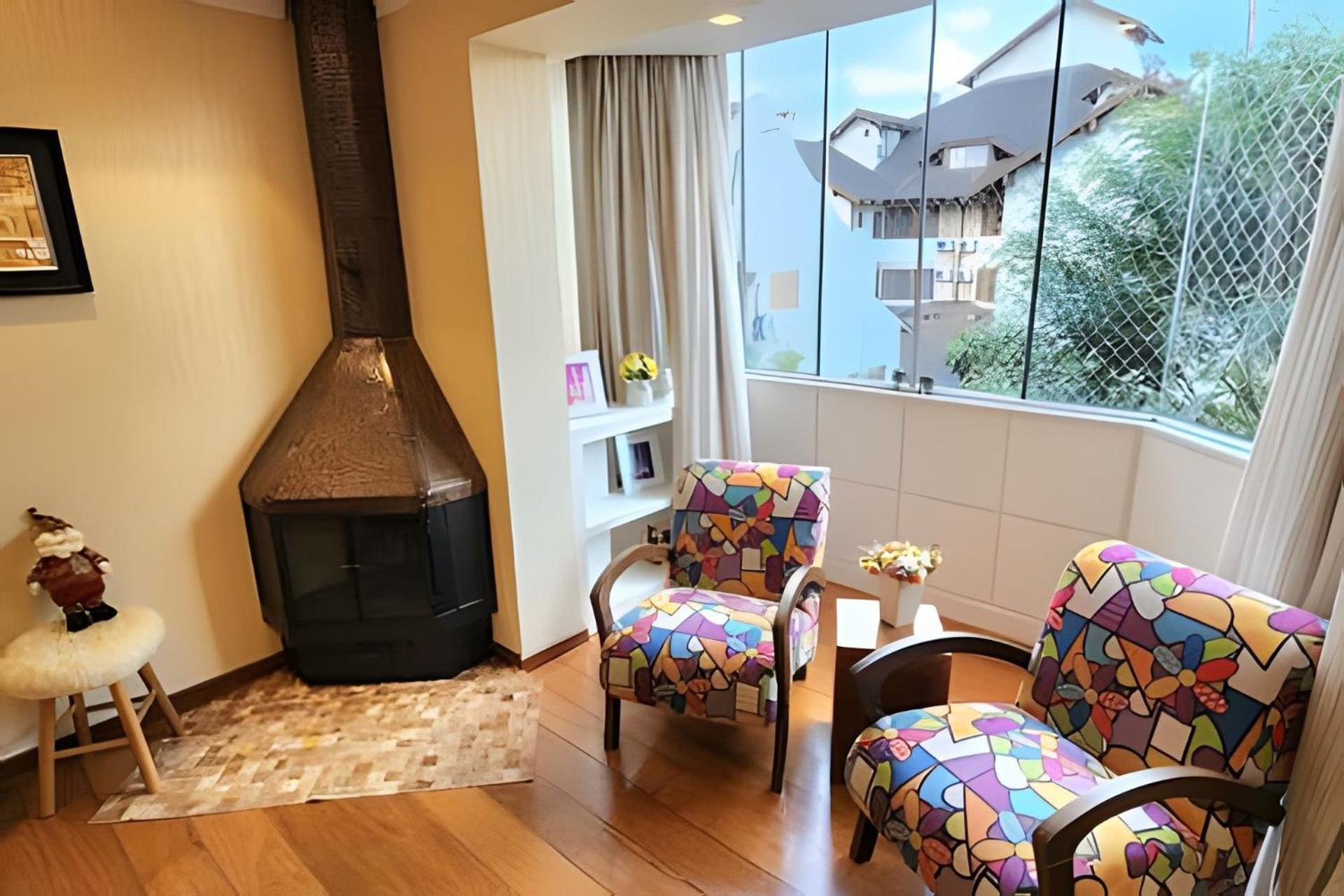Maravilhoso Apartamento No Centro De Gramado Eksteriør bilde